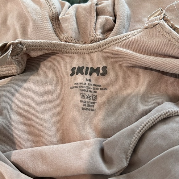 SCULPTING BODYSUIT MID THIGH - OCHRE - Picture 3 of 3